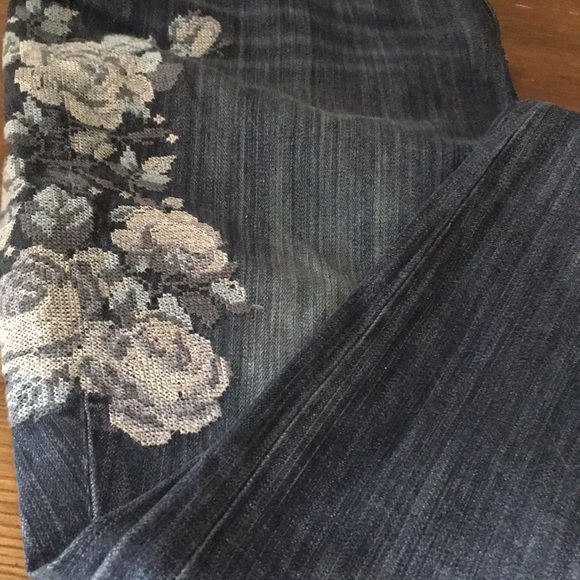 Torrid Premium classic skinny fit jeans - Picture 2 of 5